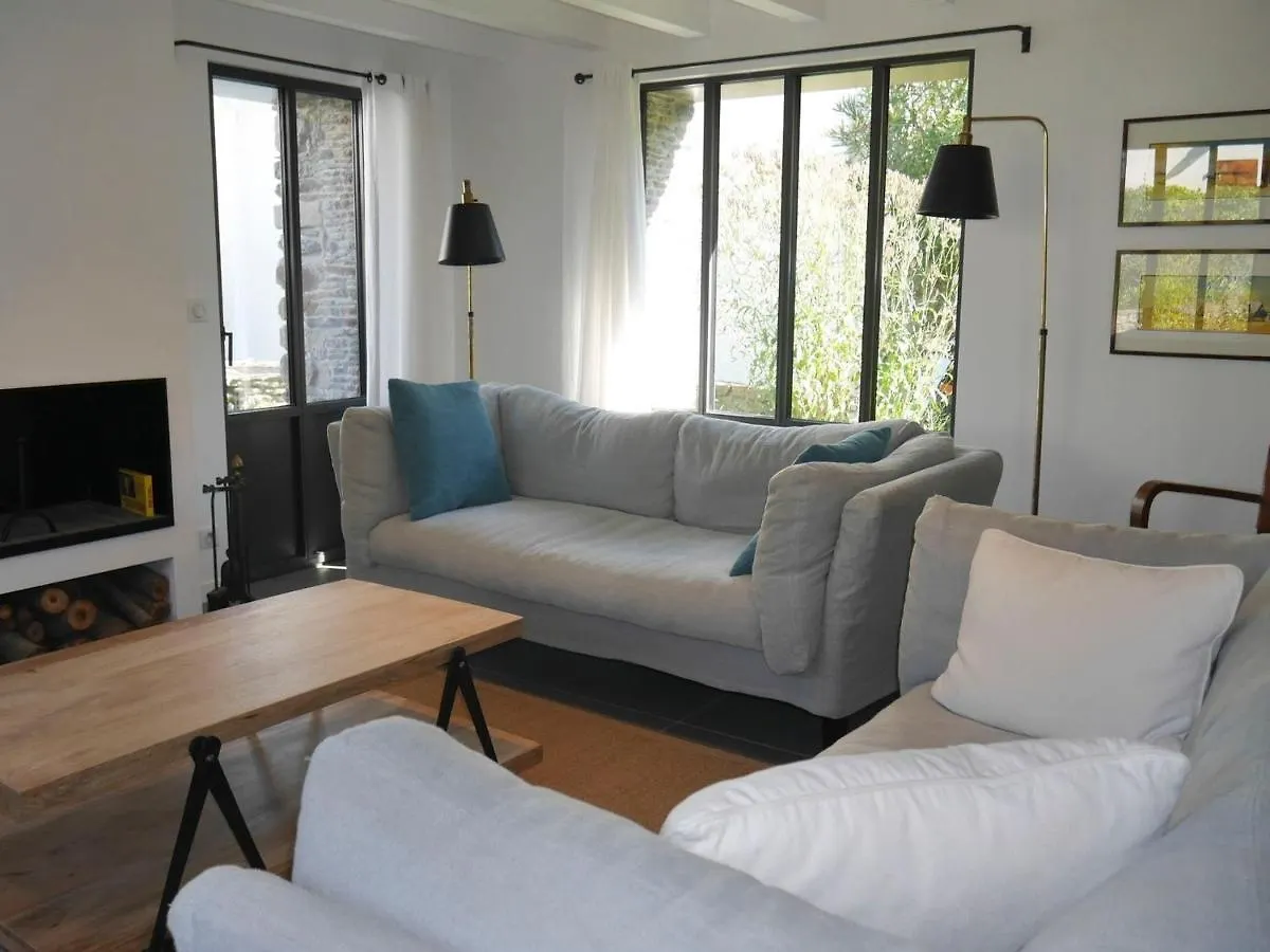 Charmante Grange Renovee Avec Jardin A 800M De La Plage, 6 Couchages, Moderne Et Confortable - Fr-1-418-208 Locmaria 0*,  France